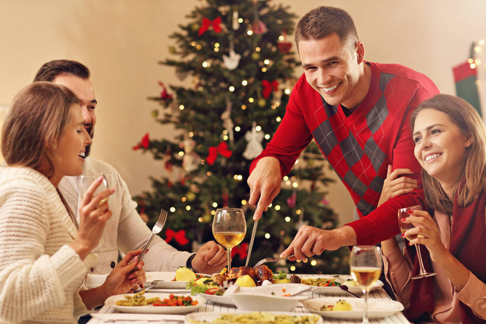 ¿Por qué no celebrar una cena de Navidad en la comunidad de vecinos?